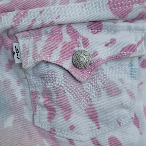 Shorts - Picture 3 of 4